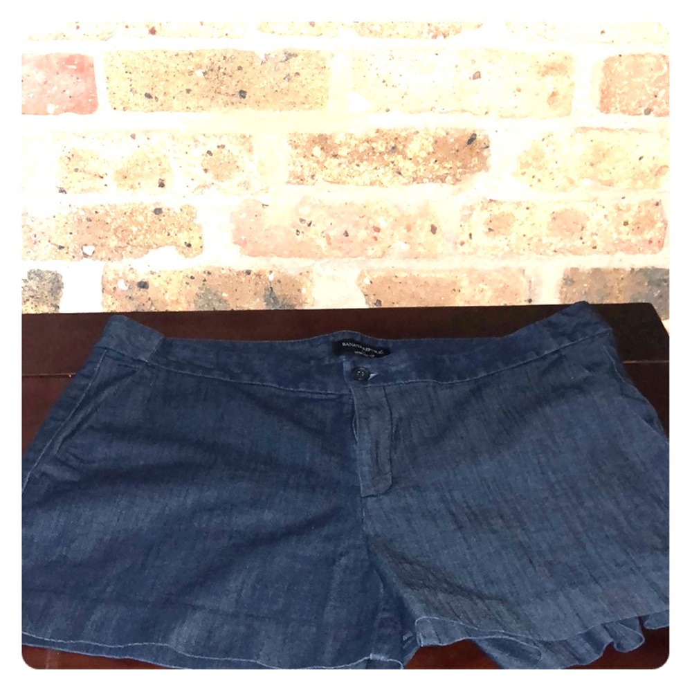 Hampton fit Banana Republic shorts